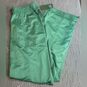 Wild Fable Women’s Green Track Pants NWT Size Small
